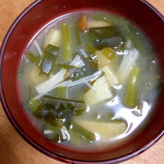 【味噌汁】なめこ・えのき・にら・油揚げ・わかめ